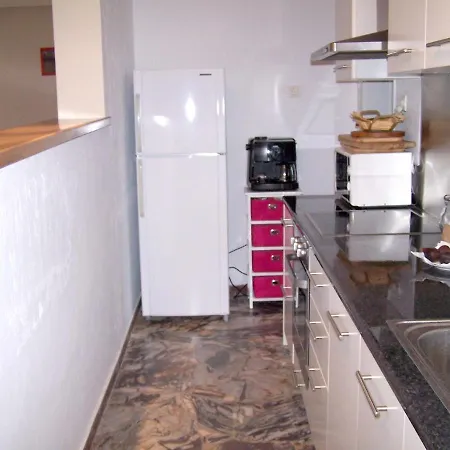 Welcoming House In With Enclosed Garden Каковатос