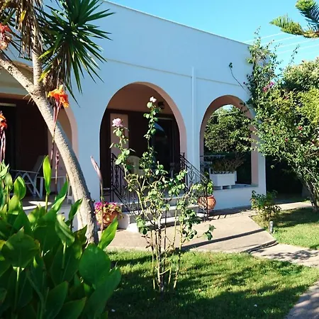 Дом отдыха Welcoming House In With Enclosed Garden